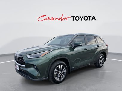 Certified 2025 Toyota Highlander XLE