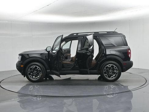 New 2026 Ford Bronco Sport Outer Banks w/ Outer Banks Tech Package+ AWD/4WD image 35