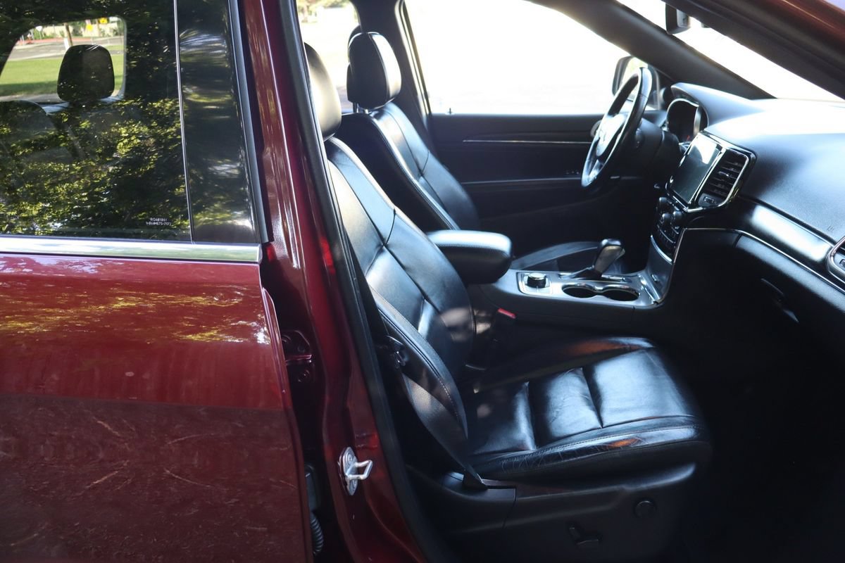 Used 2021 Jeep Grand Cherokee Limited AWD/4WD image 22