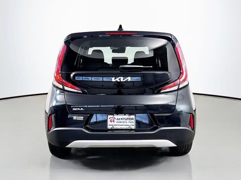 Used 2023 Kia Soul LX FWD image 7