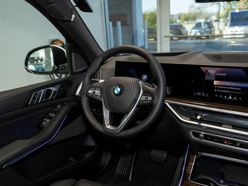 Used 2026 BMW X5 xDrive40i w/ Premium Package image 37