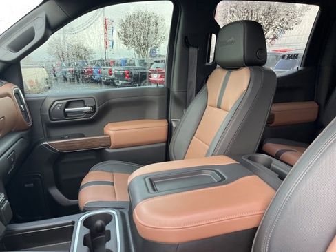 Used 2022 Chevrolet Silverado 1500 High Country image 11