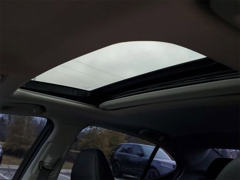 Used 2019 Acura TLX image 9