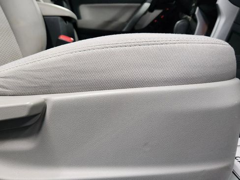 Used 2014 Subaru Forester 2.5i image 15