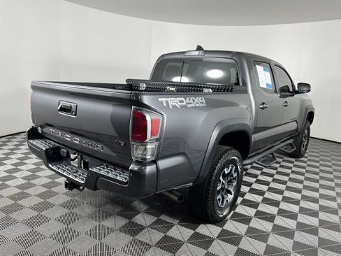 Used 2021 Toyota Tacoma TRD Off-Road w/ Technology Package AWD/4WD image 12