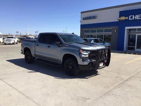 Used 2024 Chevrolet Silverado 1500 LT Trail Boss w/ Convenience Package II AWD/4WD image 9