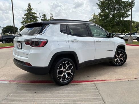 Used 2025 Jeep Compass Limited AWD/4WD image 6