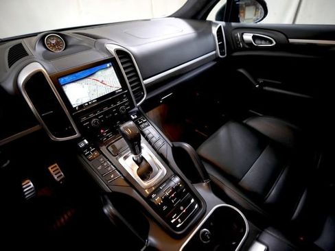 Used 2014 Porsche Cayenne Turbo S AWD/4WD image 8