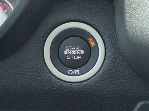 Used 2021 RAM 1500 Laramie image 32