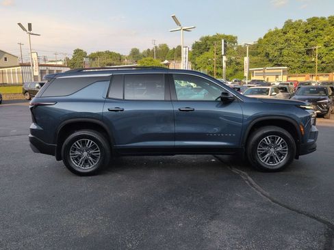 Used 2026 Chevrolet Traverse LT w/ LPO, Floor Liner Package AWD/4WD image 4