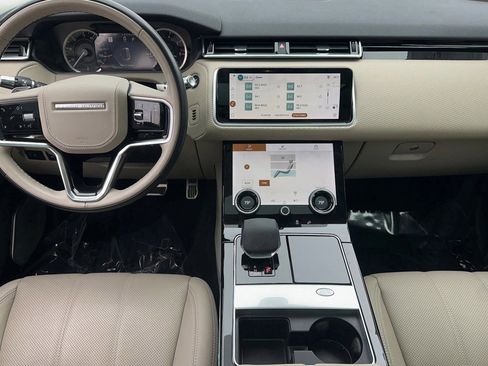 Certified 2022 Land Rover Range Rover Velar R-Dynamic S AWD/4WD image 4
