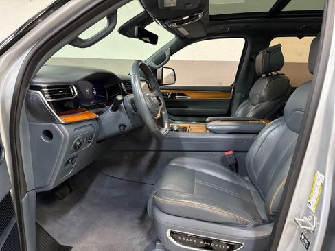 Used 2022 Jeep Grand Wagoneer Series II w/ Premium Group II image 13