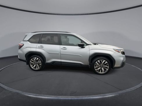 Used 2026 Subaru Forester Touring AWD/4WD image 9