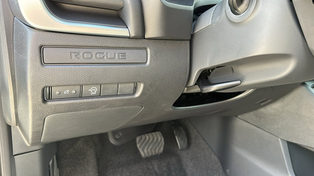 Certified 2025 Nissan Rogue S AWD/4WD image 16
