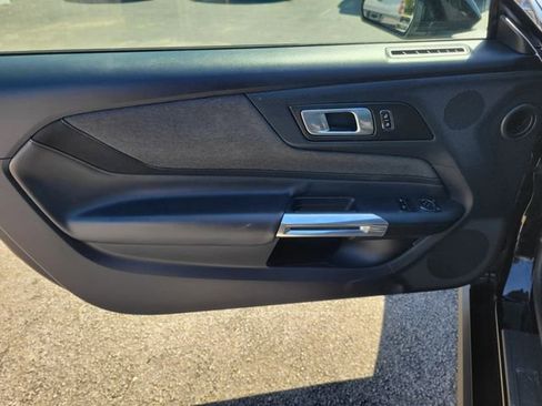 Used 2024 Ford Mustang Coupe image 11