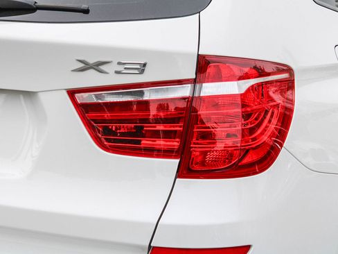 Used 2017 BMW X3 sDrive28i image 7