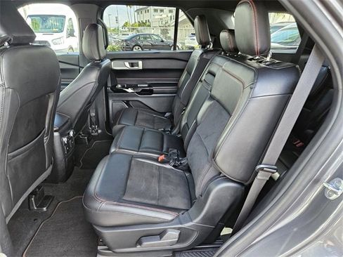 Used 2022 Ford Explorer ST-Line image 5