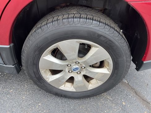 Used 2012 Subaru Outback 3.6R Limited w/ Moonroof Pkg image 9