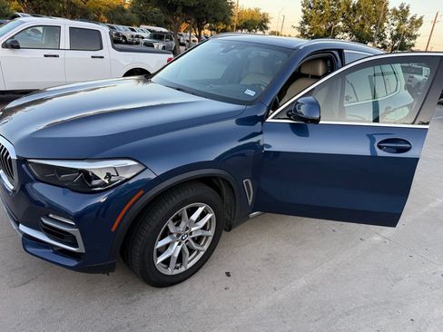 Used 2021 BMW X5 xDrive40i w/ Premium Package AWD/4WD image 2