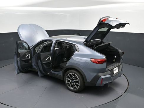 Certified 2025 BMW X2 xDrive28i AWD/4WD image 47