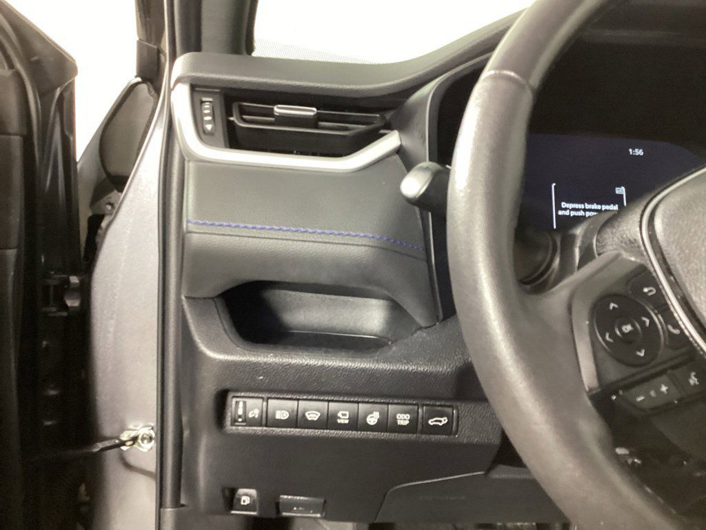 Used 2023 Toyota RAV4 XSE AWD/4WD image 12