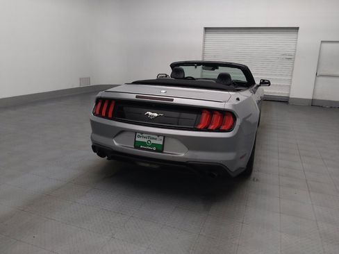 Used 2022 Ford Mustang Premium RWD image 7