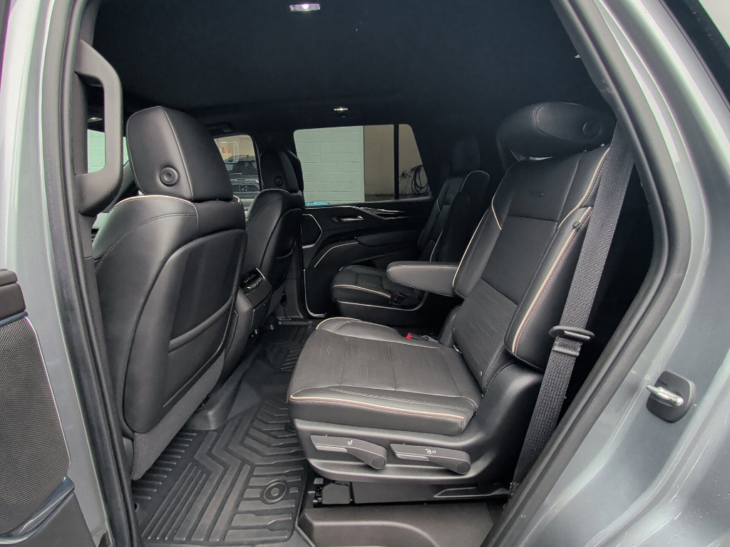 Used 2021 Cadillac Escalade Sport w/ LPO, ONYX Package AWD/4WD image 13