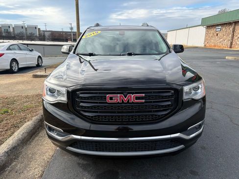 Used 2019 GMC Acadia SLT w/ LPO, Black Accent Package FWD image 2
