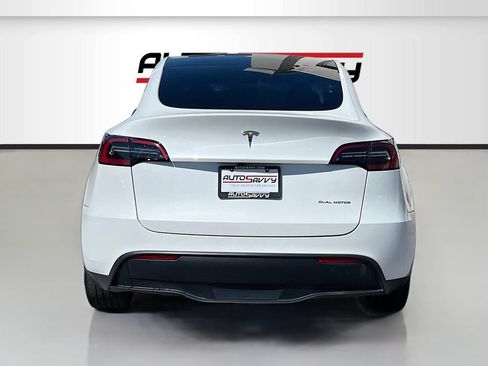 Used 2025 Tesla Model Y Long Range AWD/4WD image 6