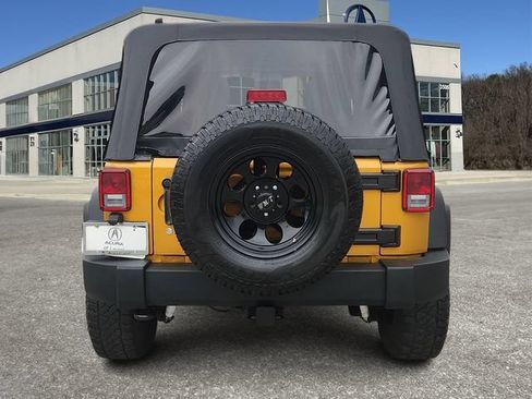 Used 2014 Jeep Wrangler Unlimited Sport w/ Quick Order Package 23S AWD/4WD image 5