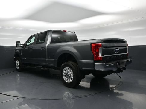 Used 2019 Ford F250 XL w/ STX Appearance Package AWD/4WD image 6