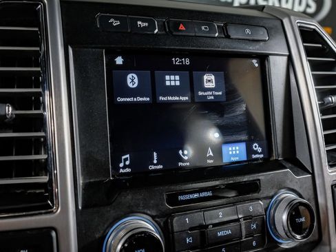 Used 2018 Ford F150 Platinum w/ Equipment Group 701A Luxury image 28