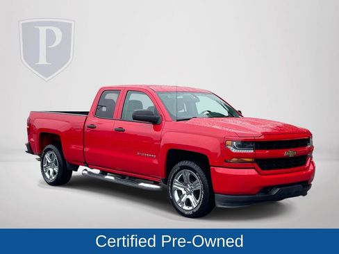 Used 2017 Chevrolet Silverado 1500 Custom w/ Custom Convenience Package RWD image 2