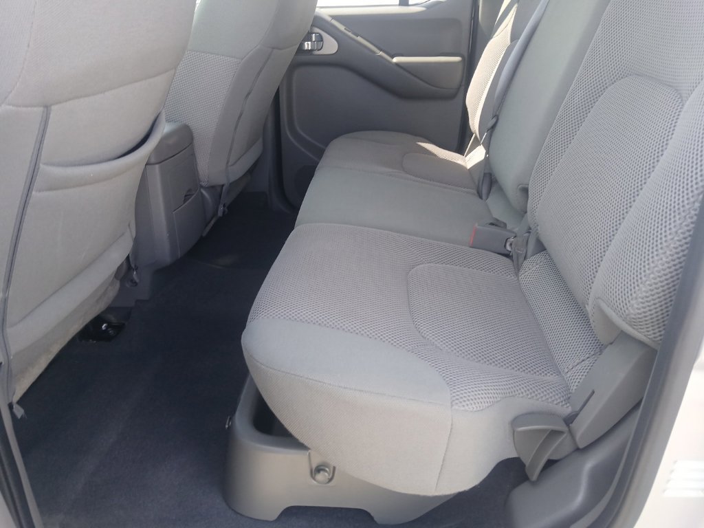Used 2019 Nissan Frontier SV RWD image 8