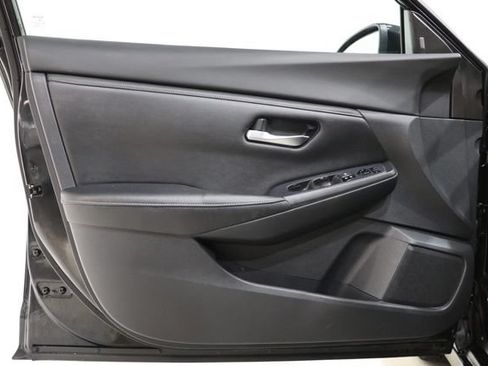 Used 2020 Nissan Sentra SV FWD image 17