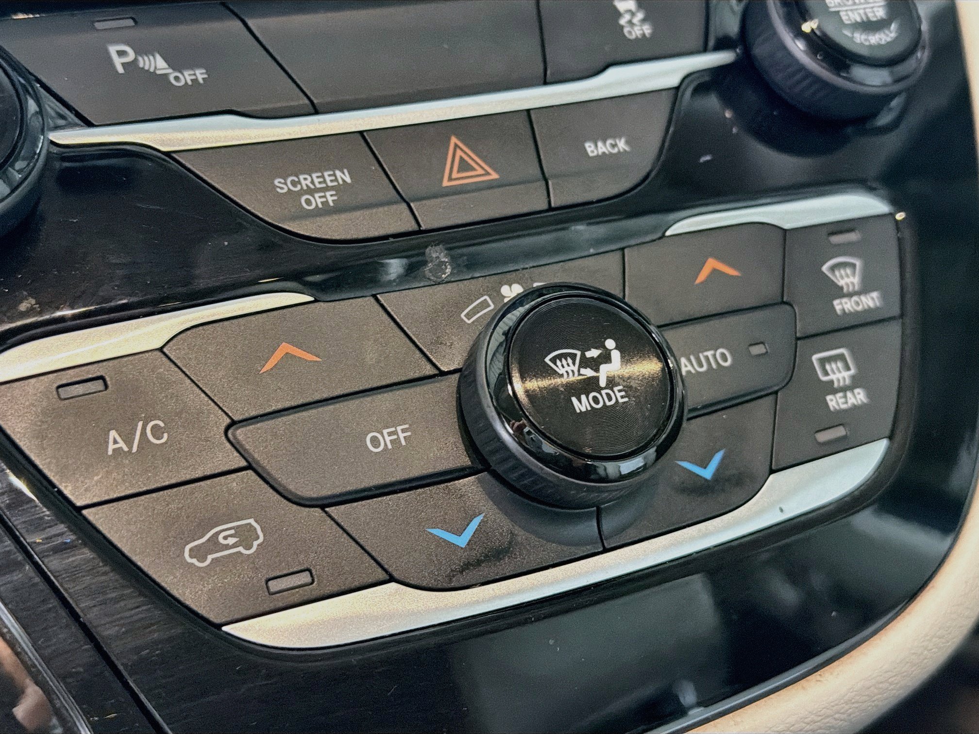 Used 2017 Chrysler Pacifica Touring-L FWD image 23