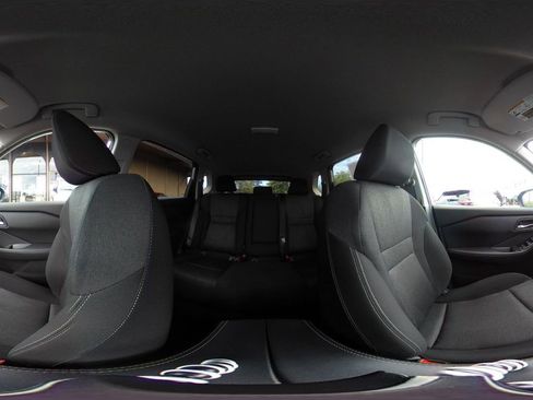 Used 2025 Nissan Rogue SV FWD image 44
