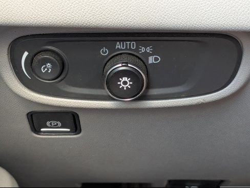 Certified 2023 GMC Terrain SLE w/ Driver Convenience Package FWD image 23