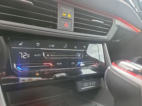 Certified 2025 Volkswagen Jetta GLI Autobahn image 17