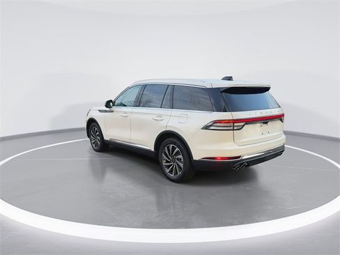 New 2026 Lincoln Aviator AWD image 6