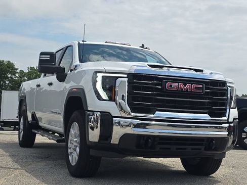 Used 2024 GMC Sierra 2500 Pro w/ Convenience Package AWD/4WD image 7