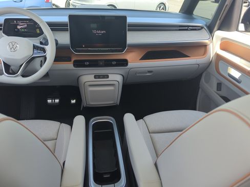 New 2025 Volkswagen ID. Buzz 1st Edition image 19