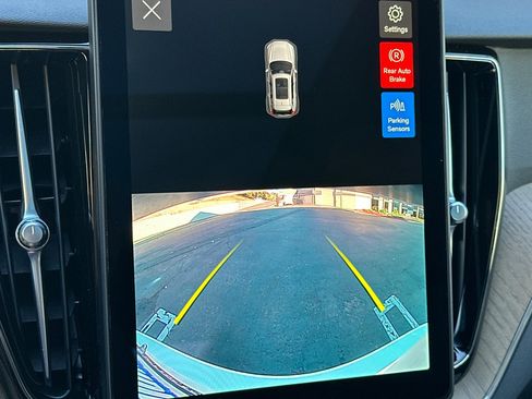 New 2026 Volvo XC60 B5 Core image 17