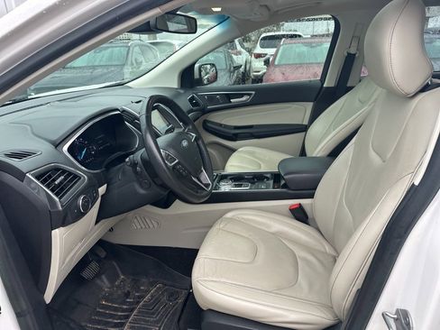 Used 2019 Ford Edge Titanium w/ Equipment Group 301A image 11