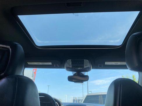 Used 2019 Jeep Grand Cherokee Altitude RWD image 26