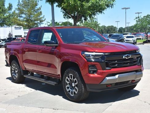 New 2026 Chevrolet Colorado Z71 w/ Technology Package AWD/4WD image 3