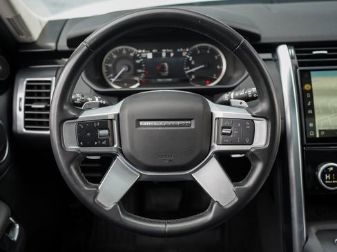 Used 2023 Land Rover Discovery S image 28