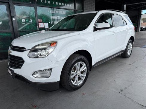 Used 2017 Chevrolet Equinox LT FWD image 1