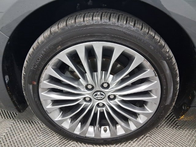 Used 2017 Toyota Avalon Limited w/ Carpet Mat Package FWD image 28