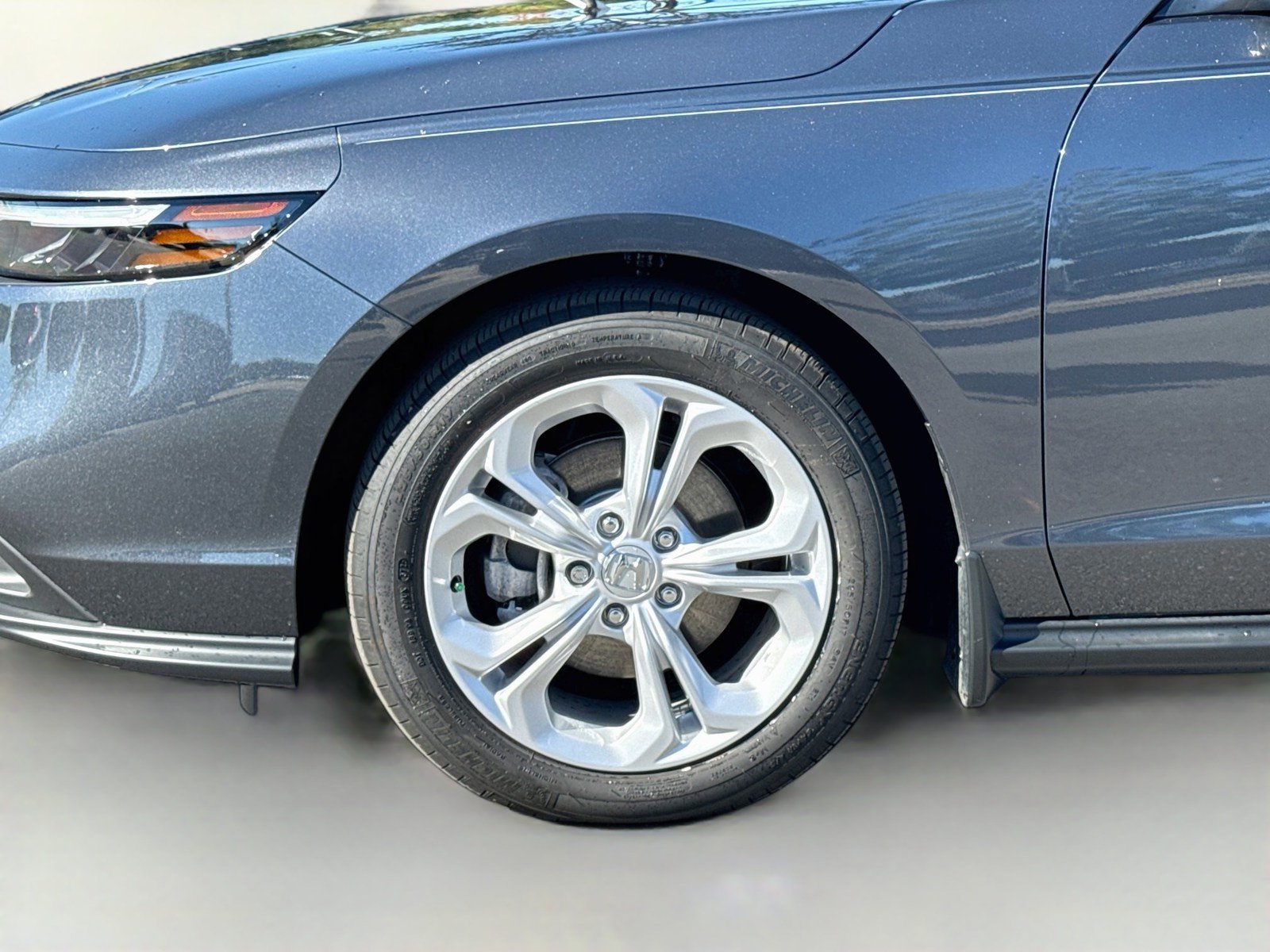 Used 2025 Honda Accord LX image 33
